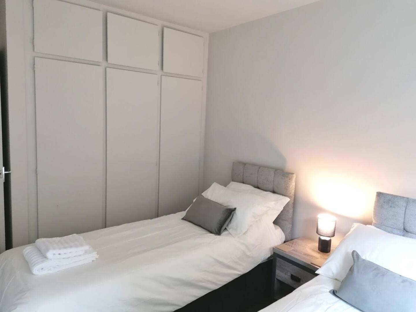 3 Bedroom Bungalow Close To Peak District With Garden Шефилд Екстериор снимка