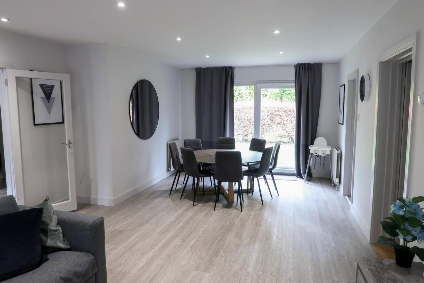 3 Bedroom Bungalow Close To Peak District With Garden Шефилд Екстериор снимка